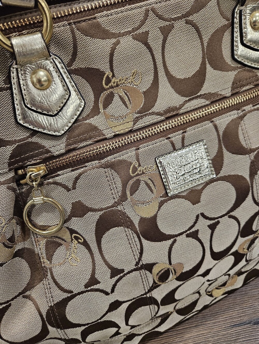 Coach Poppy Signature Hearts Glam Tote 18711 Khaki Gold RARE - Picture 6 of 15